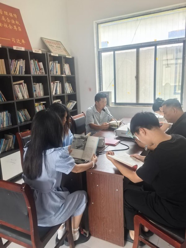炒股配资资讯网 曹县仵楼镇:书香护苗正当时 盛夏书签绘成长
